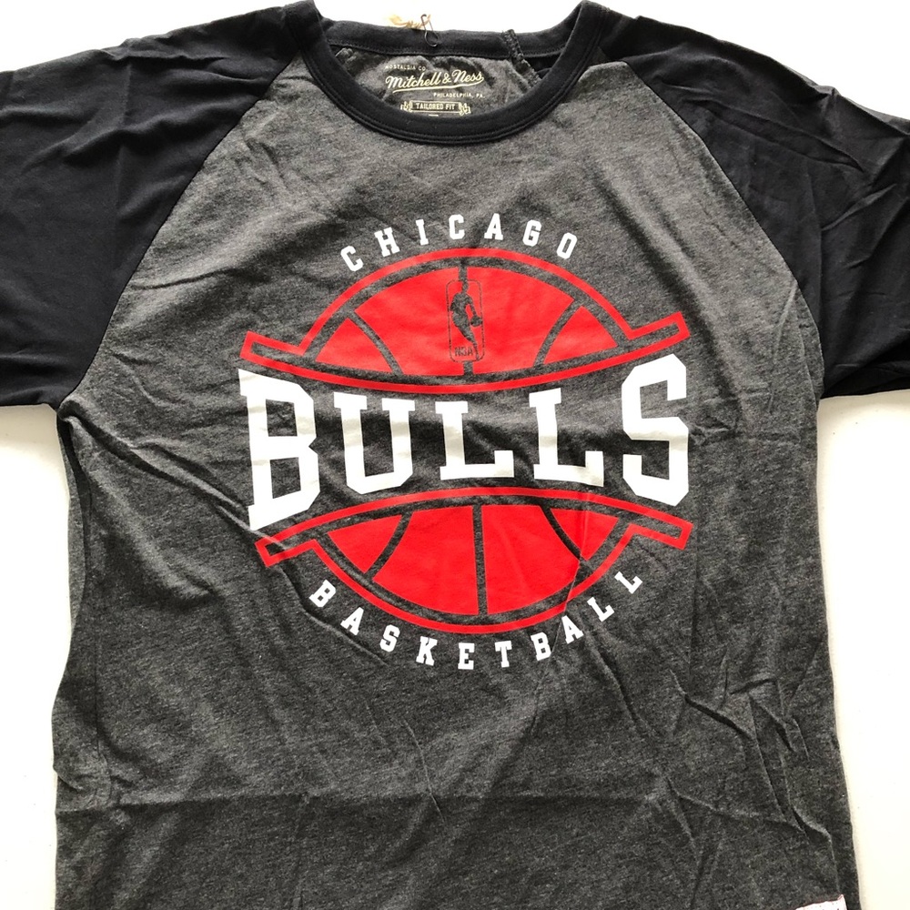 Chicago Bulls Men’s 3/4 Sleeve Shirt